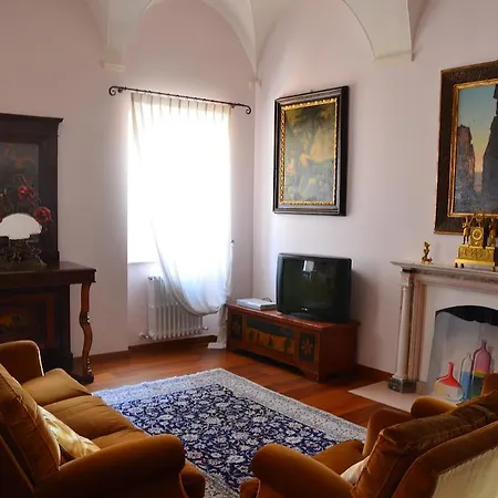 Palazzo Del Podesta Bed & Breakfast